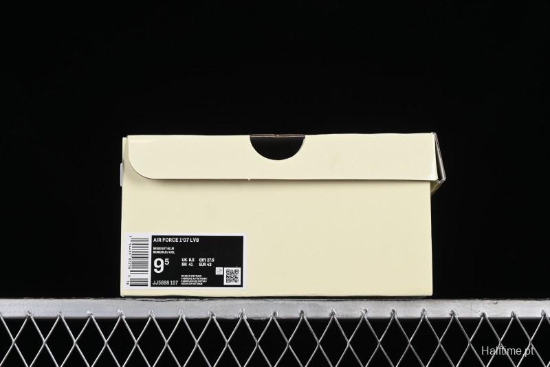 Nike SB Dunk Low Supreme Collaboration - Ice Blue Engraving Anniversary Customized Low-Top Casual Skate Shoes - JJ5688-107