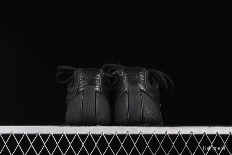 Alexander McQueen Flexion Retro Sneakers in Black with Diamond Grain Calfskin - 8.F6