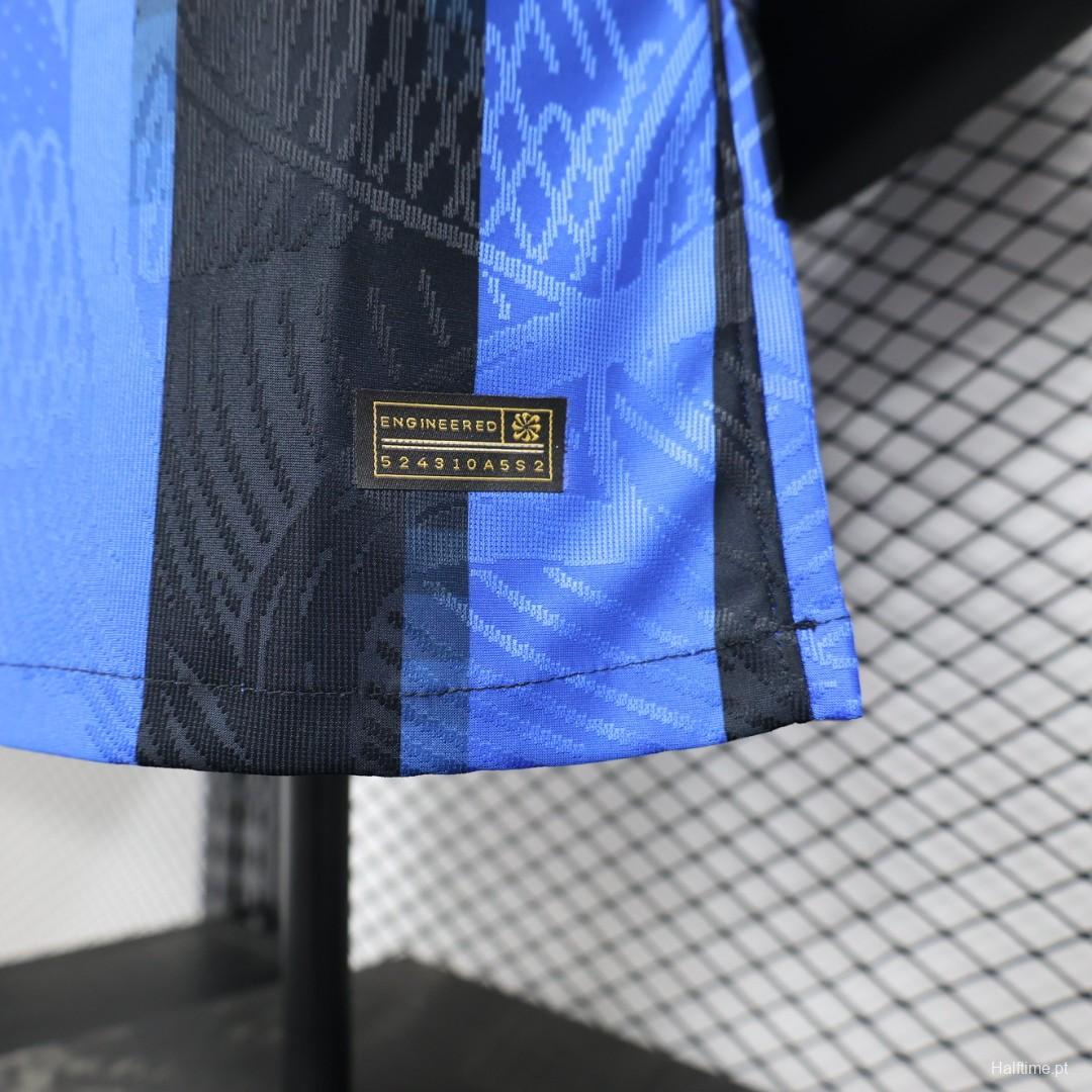 Player Version 23/24 Inter Milan Home Jersey With Paramount Plus Sponsor